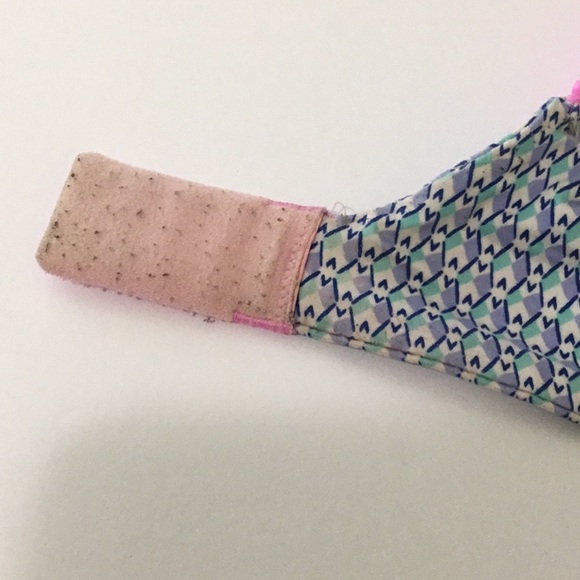 Victoria’s Secret Body by Victoria Lined Demi Bra - Picture 5 of 7